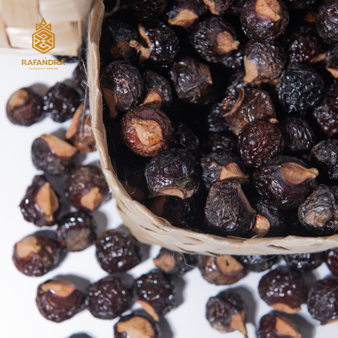 Whole Lerak 1 Kg in Bamboo Basket (LR-BH4)